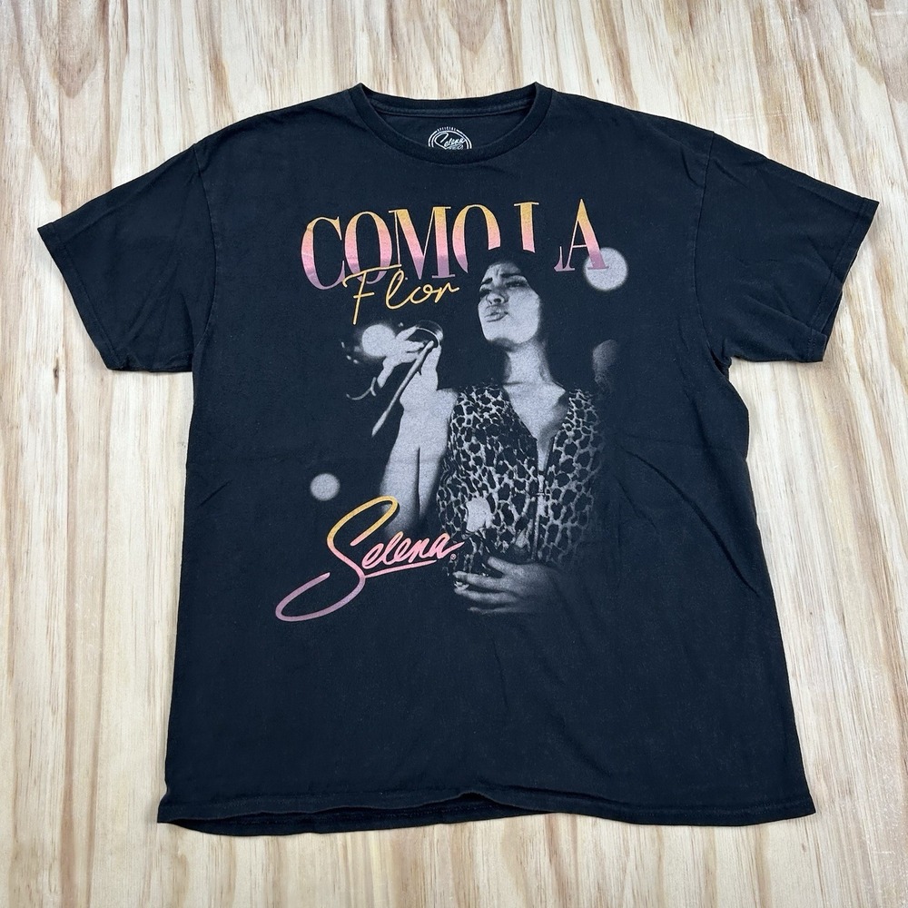 Selena Si Una Vez Graphic T-Shirt Size Large Short Sleeve Music Band